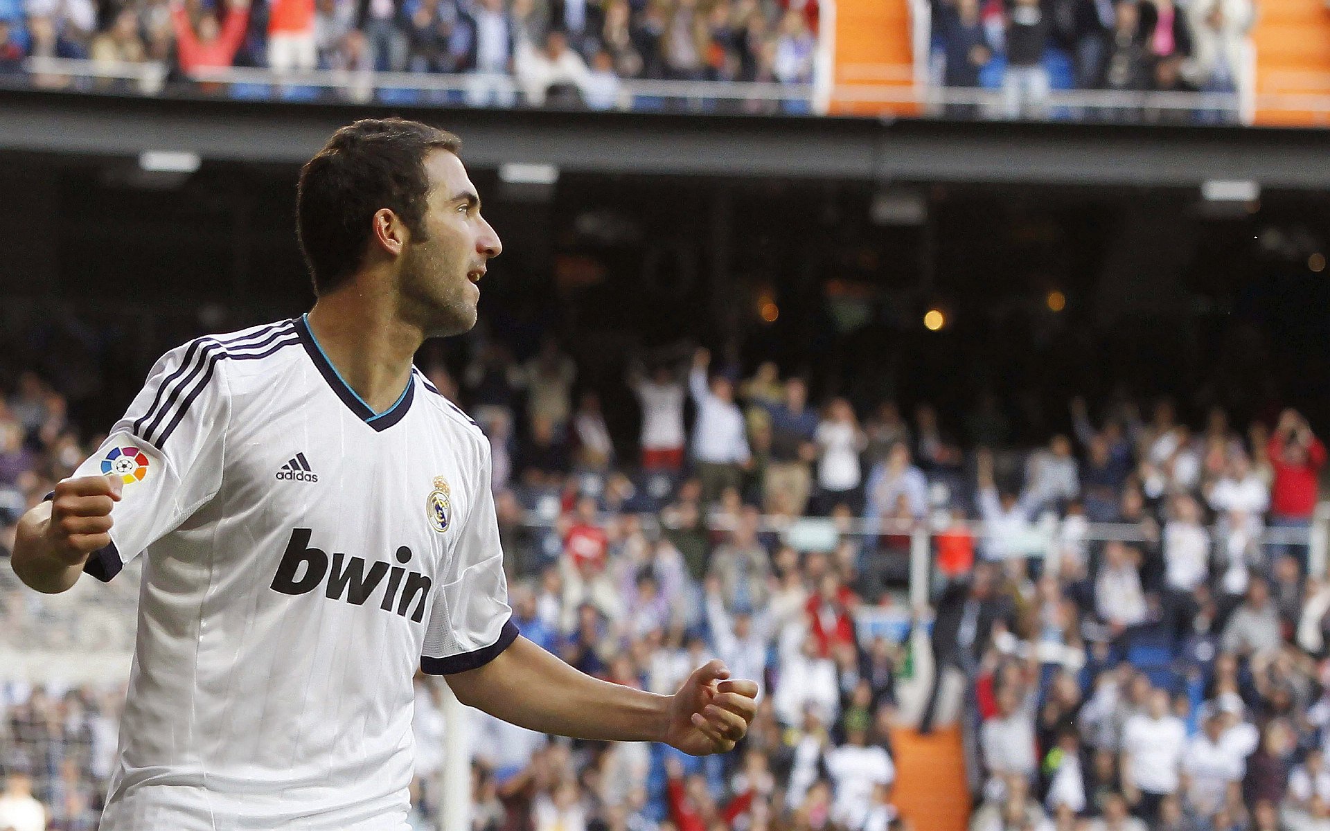  莱万状态火爆，CBA季后赛首回合对阵洛杉矶湖人，阿森纳力争逆转