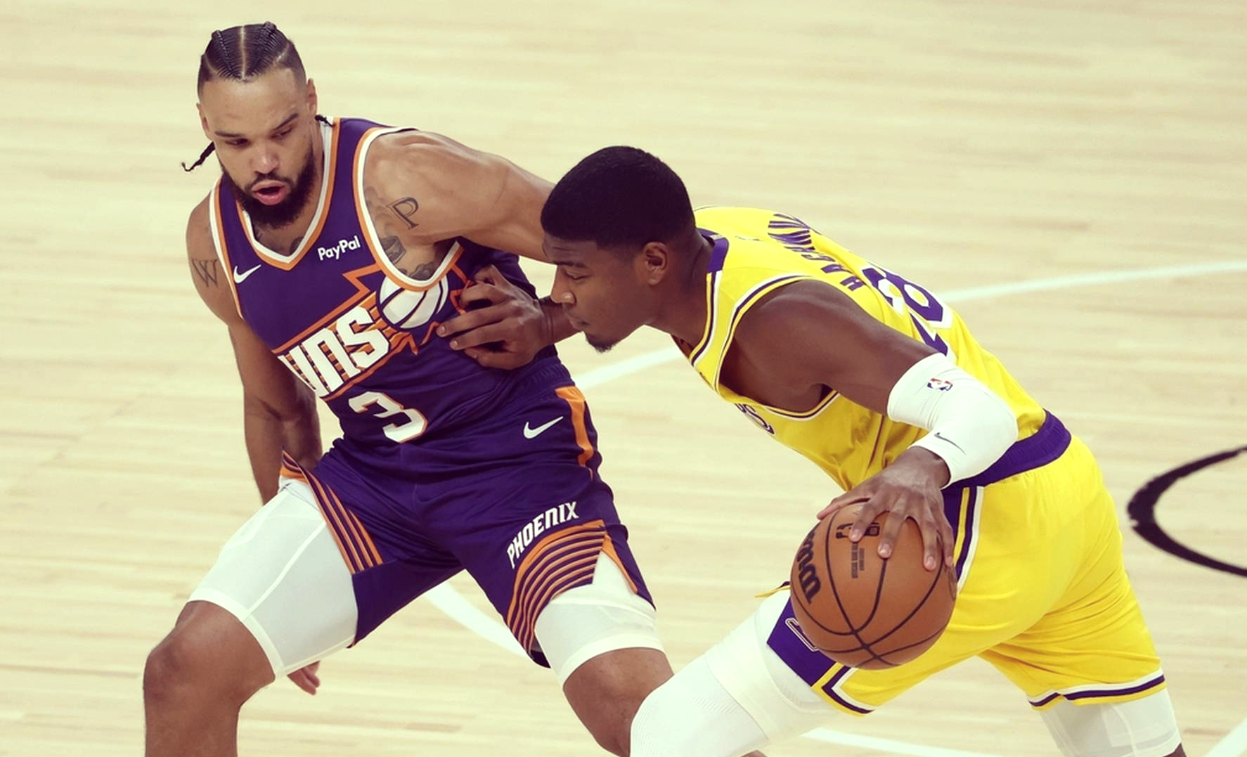 阿森纳季后赛血战洛杉矶湖人，若昂·菲利克斯砍下12记关键球，全场沸腾(2024年nba季后赛绝杀)